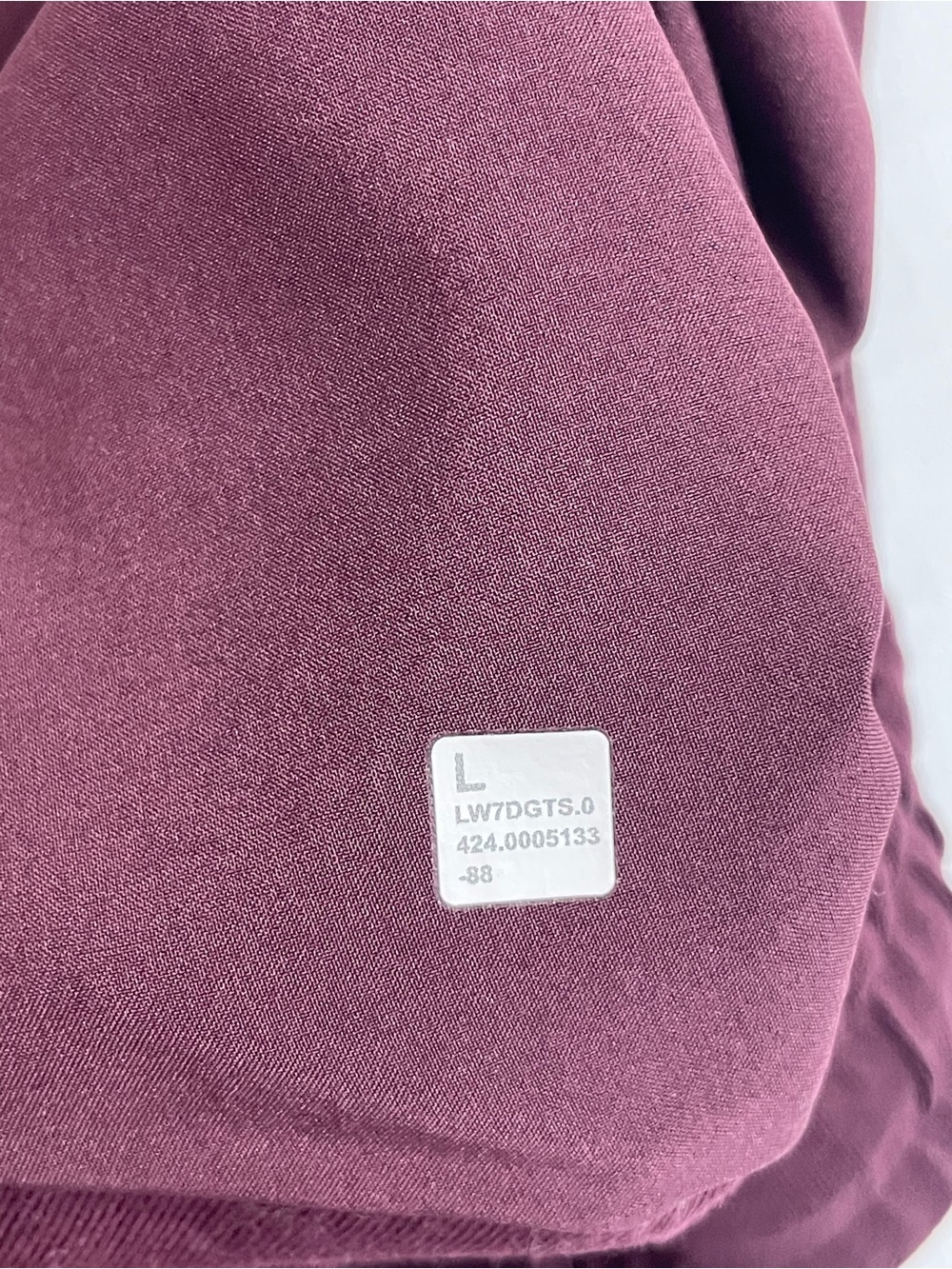 Lululemon Soft Jersey Mid-Rise Curved-Hem
Short 3" Women’s Size L (Garnet) - Picture 15 of 16